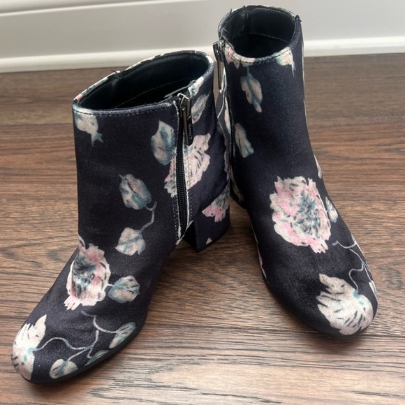 Sam Edelman ankle boots  by Circus Floral Black - Picture 1 of 6